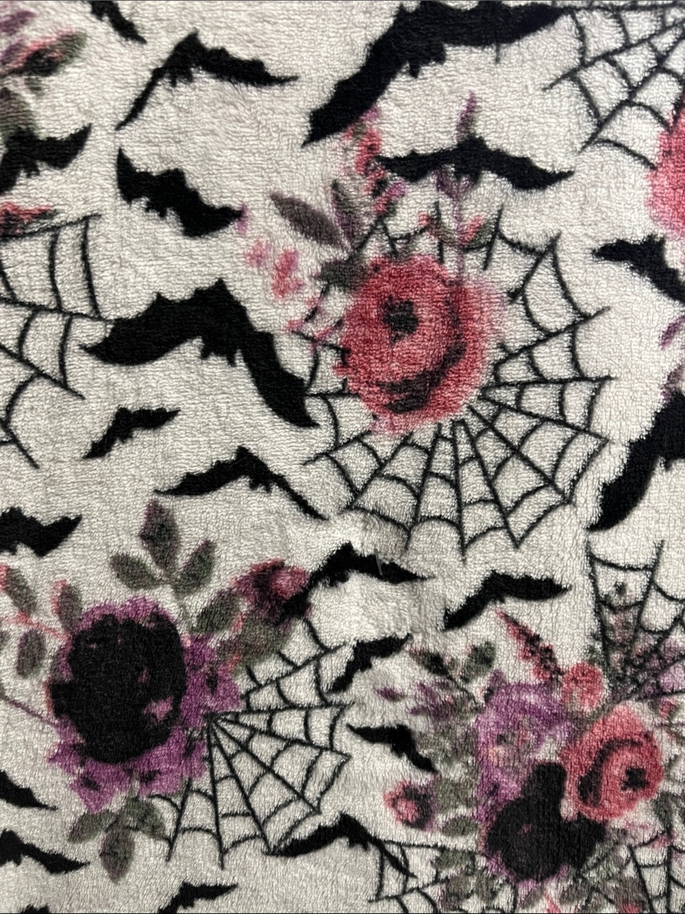 Floral Bat & Web Throw blanket - Picture 2 of 2